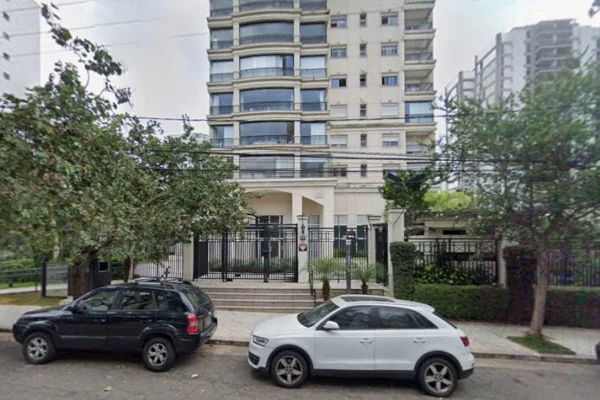 Fachada de condomínio onde segurança foi morto por colega de trabalho - Metrópoles