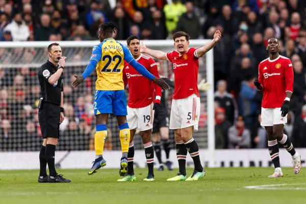 Manchester United empata como Southampton