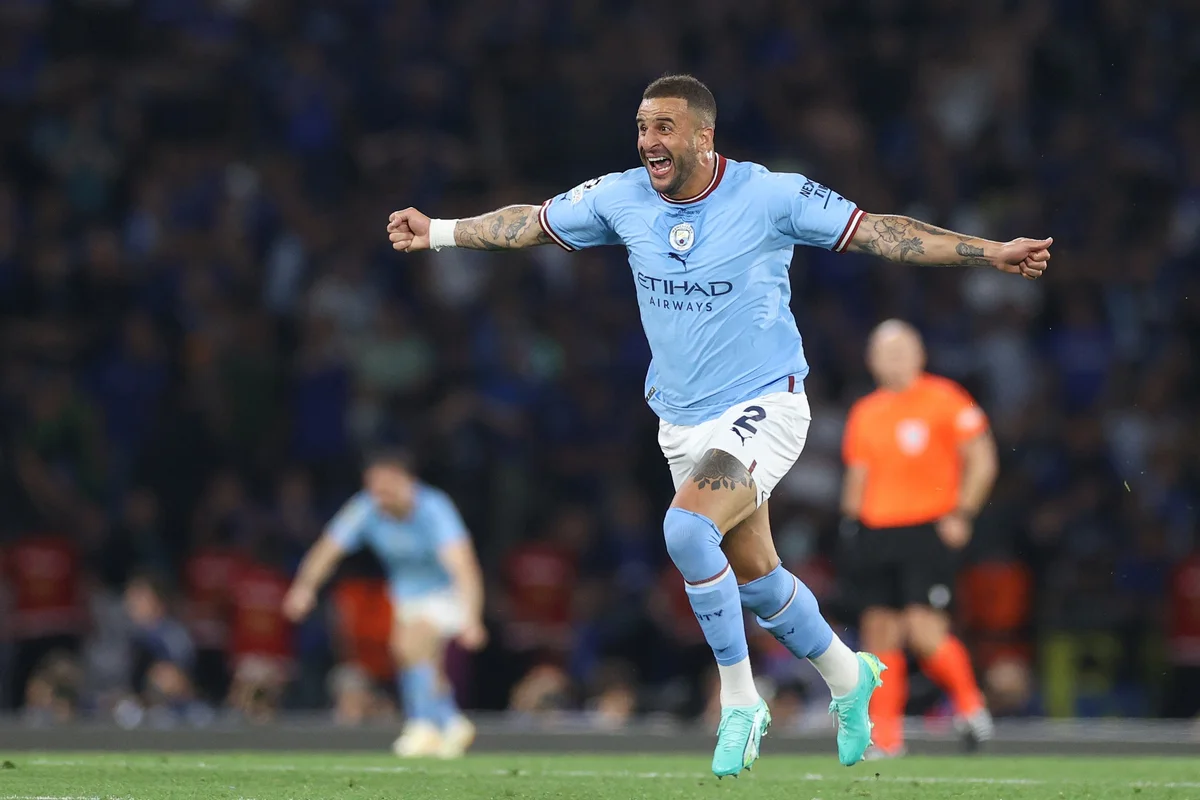 Kyle Walker vê tatuagem do tetra do City ameaçada por possível punição - imagem 2 Kyle Walker vê tatuagem do tetra do City ameaçada por possível punição - imagem 2