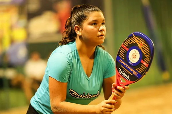 Júlia Vasconcelos atleta Beach Tennis - metrópoles