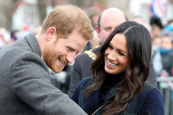 Harry e Meghan Markle divulgam a lista de presentes para o casamento