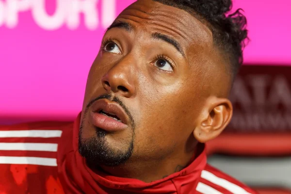 Zagueiro campeão mundial, Boateng é acusado de agredir a ex-mulher