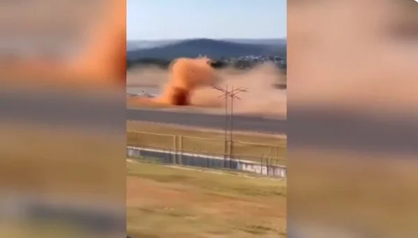 goias carro capota em km de arrancada