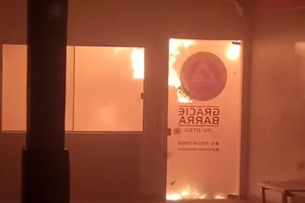 Incêndio no Jardim Botânico chega na porta da Gracie Barra Jiu-Jítsu