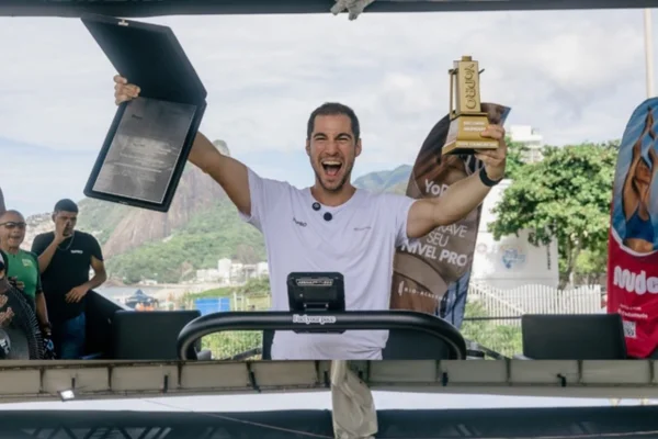 Brasileiro bate recorde mundial por correr maior distância durante 24h
