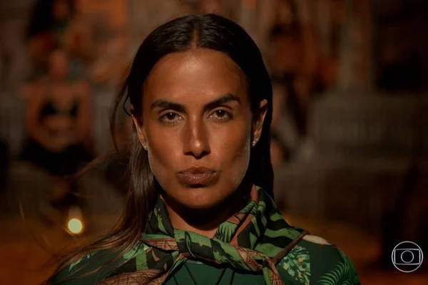 Carol Peixinho é décima eliminada de No Limite