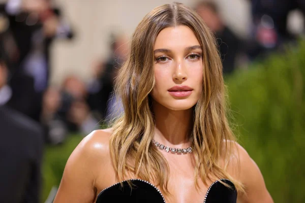 Hailey Bieber
