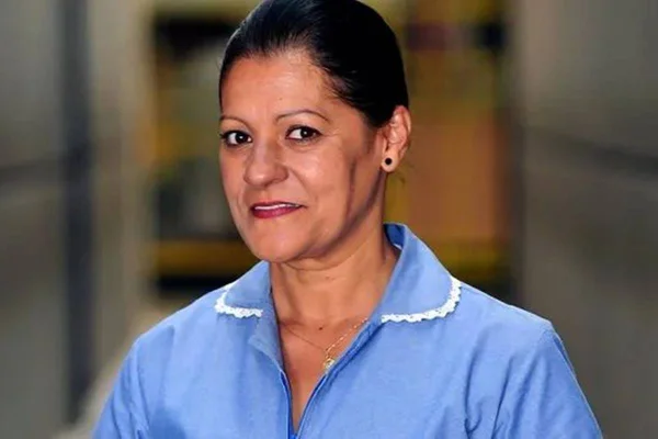 Foto colorida da atriz Luci Pereira - Metrópoles