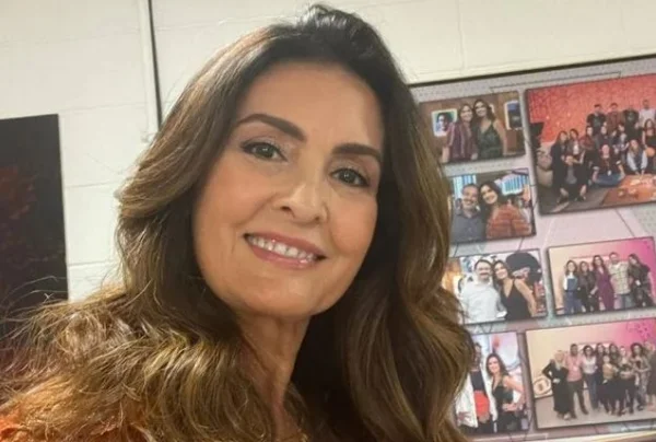 Fátima Bernardes, apresentadora e jornalista. Ela tem pele clara, cabelos em altura média e são castanhos- Metrópoles
