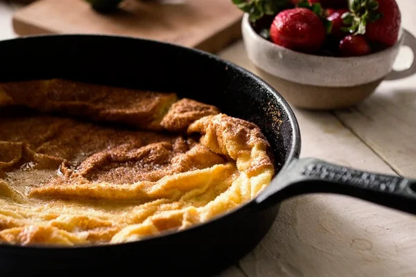 Aprenda a fazer uma fácil panqueca holandesa para o café da manhã