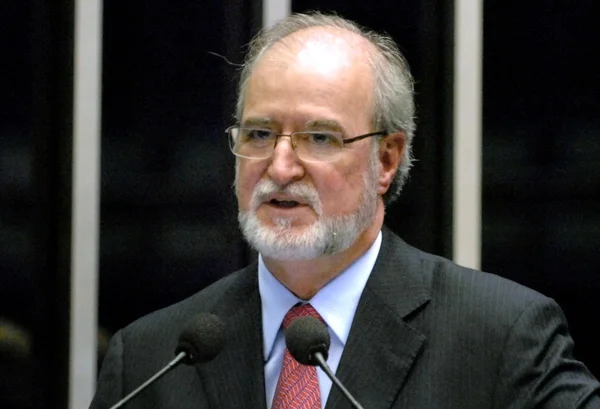 Defesa de Eduardo Azeredo entra com recurso contra condenação