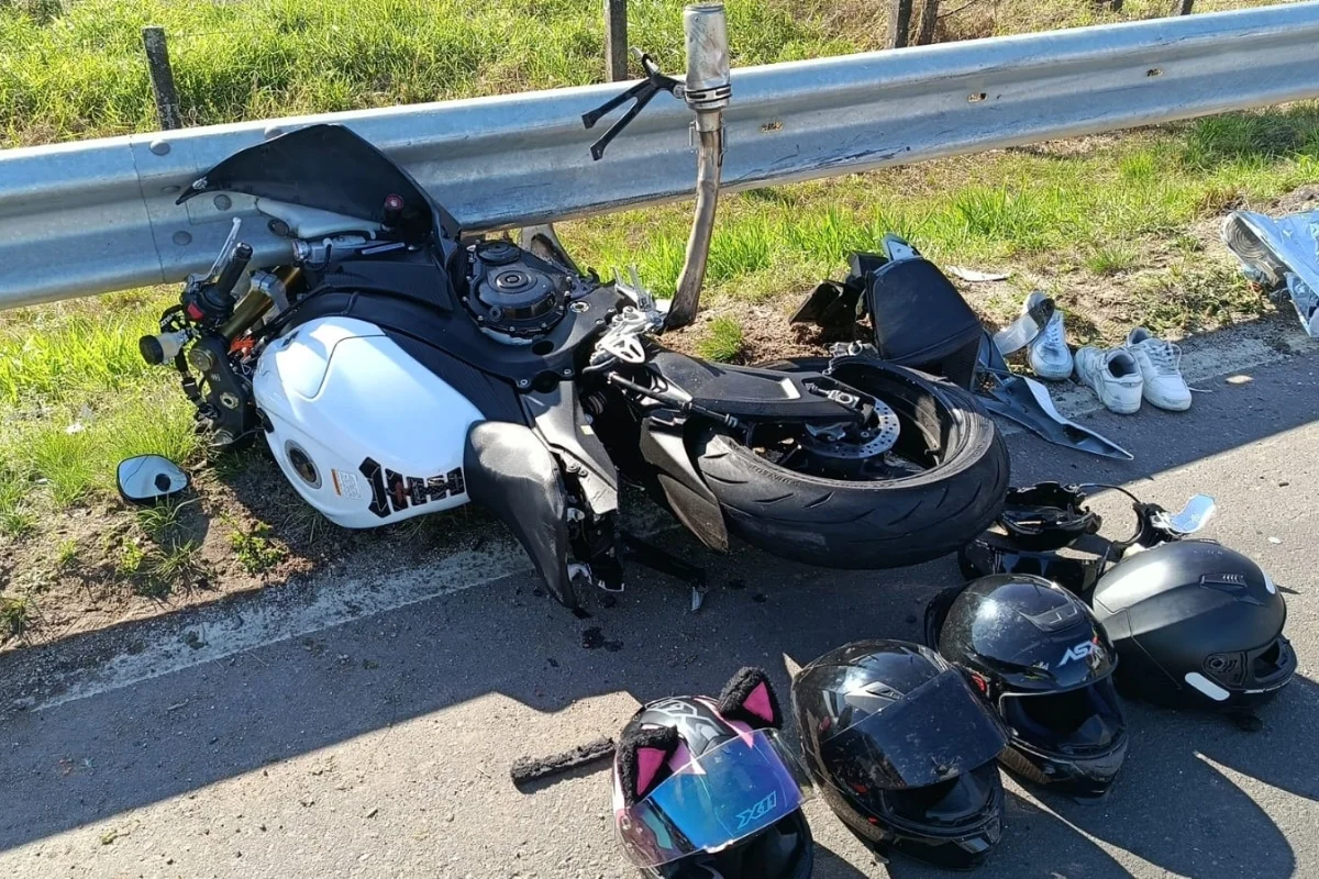 Casal de jovens universitários morre após acidente de moto de SC - imagem 2 Casal de jovens universitários morre após acidente de moto de SC - imagem 2