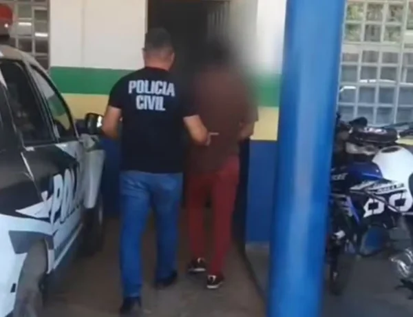 Homem sendo preso