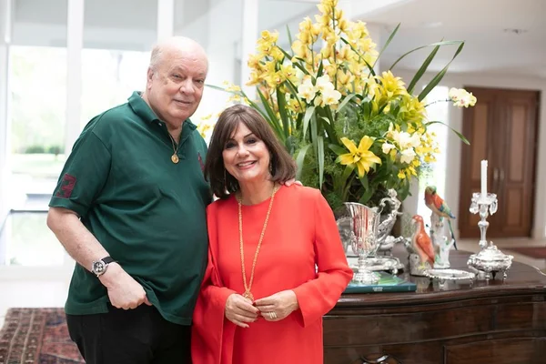 Ana Maria Gontijo homenageia Luiz Carlos com almoço de aniversário