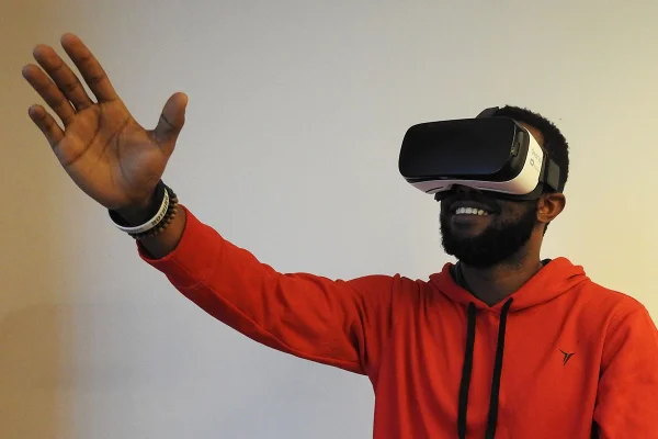 VR