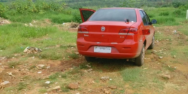 PMDF apreende adolescentes com carro roubado e simulacro de revólver