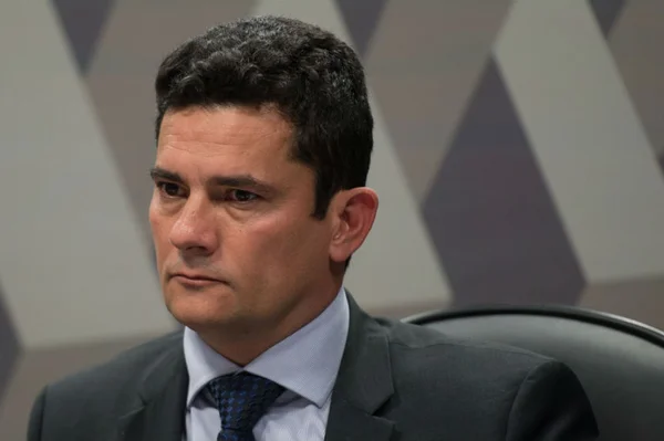 Temendo Moro, AGU pede ao STF liminar para nomeação de Lula