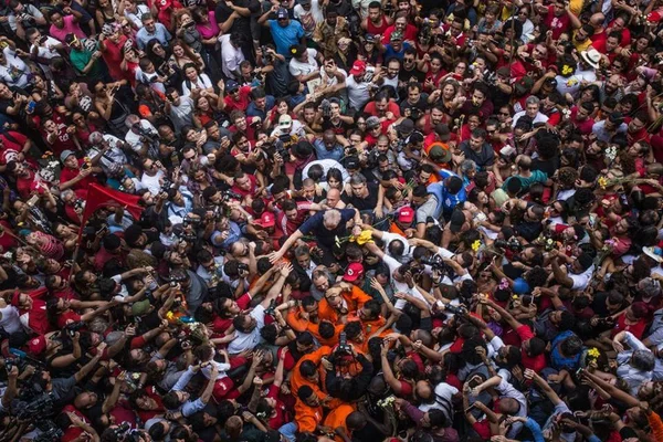 Brasileiro Democracia em Vertigem perde disputa no Oscar 2020