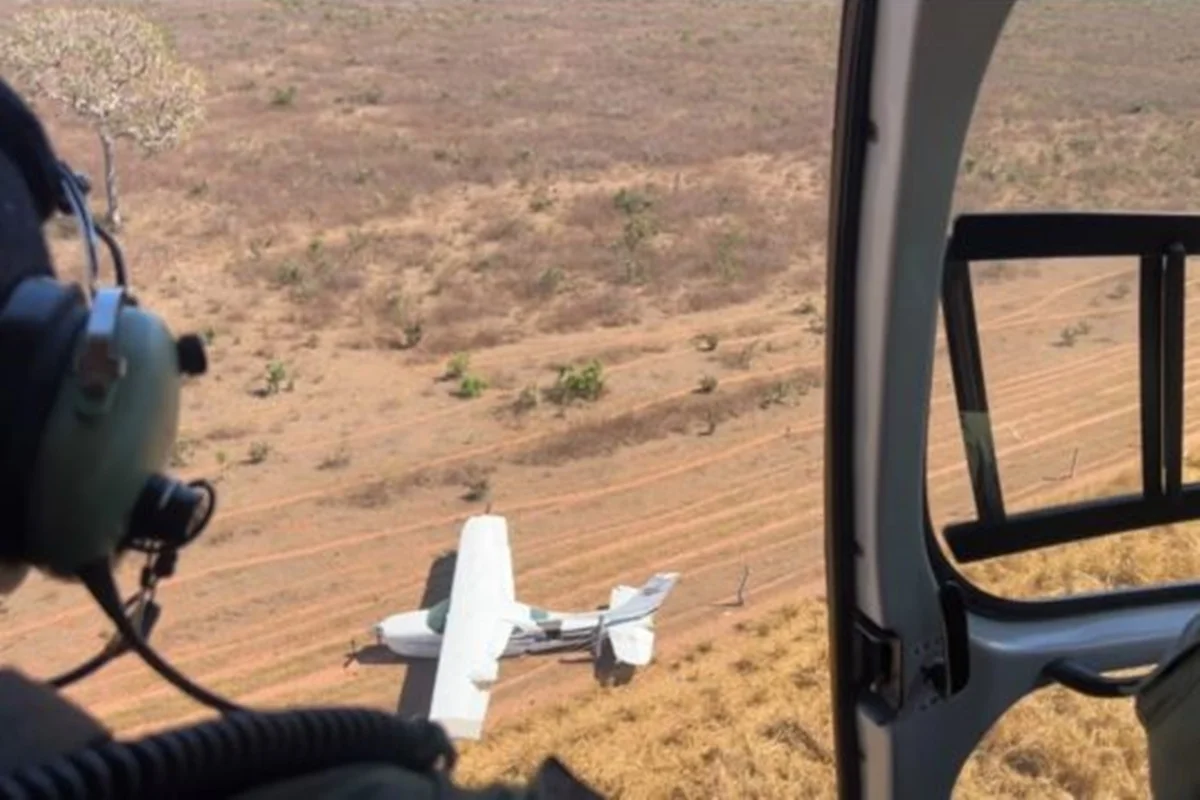 FAB intercepta avião suspeito vindo da Bolívia