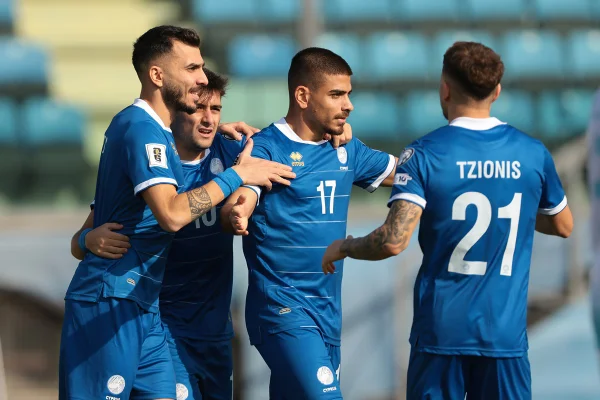 Foto colorida da seleção de San Marino - Metrópoles