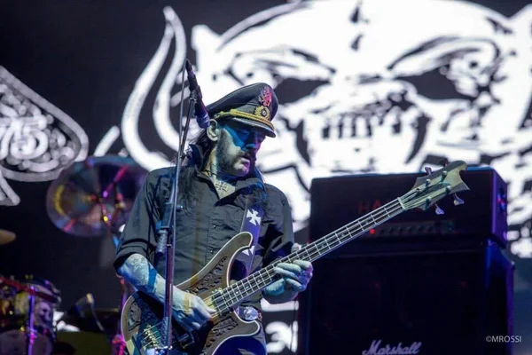 Líder do Motörhead, Lemmy Kilmister morre de câncer aos 70 anos