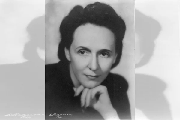 Anna Amélia de Queiroz