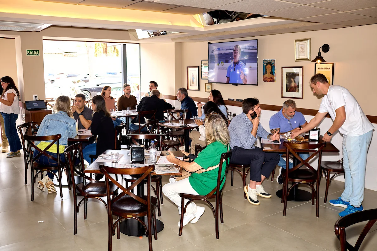 Público no boteco Público no boteco