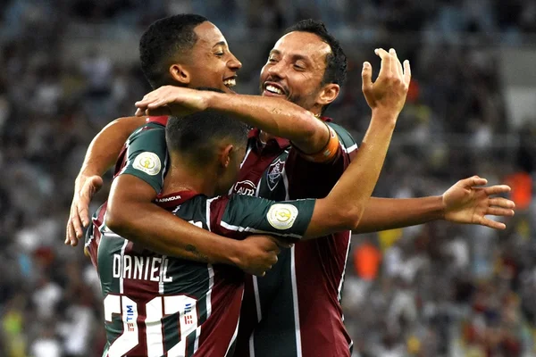 Fluminense bate Bahia e respira na luta contra Z4 do Brasileirão