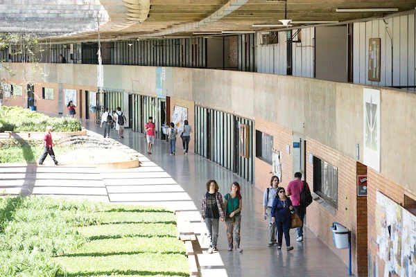 Segurança e corte de gastos marcam debate de reitores da UnB