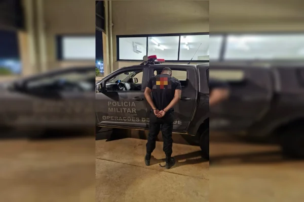 Picareta é preso ao ser passar por PM de Goiás com arma de fogo ilegal