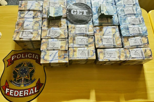 Homem é preso com quase R$ 2 milhões para distribuir a eleitores