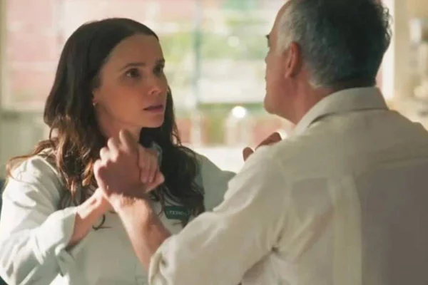 Imagem colorida de personagens da novela Amor Perfeito - Metrópoles