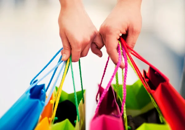 FGTS: 25% do dinheiro de contas inativas foi usado para compras