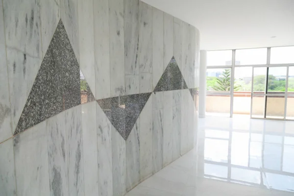 Objeto de desejo. Apartamento para alugar, com relíquias de Athos Bulcão, causa furor na internet