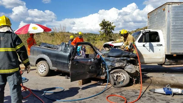 Acidente deixa uma pessoa morta e duas feridas na BR-080
