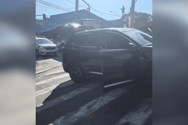 Sexo a três termina em tentativa de homicídio e PM resgata vítima em porta-malas de carro
