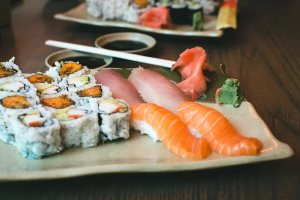 MaYuu Sushi celebra 101 anos de imigração japonesa com origami e sushi