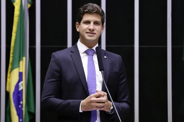 Imagem mostra O ex-deputado e atual prefeito de Recife, João Campos (PSB-PE) - Metrópoles