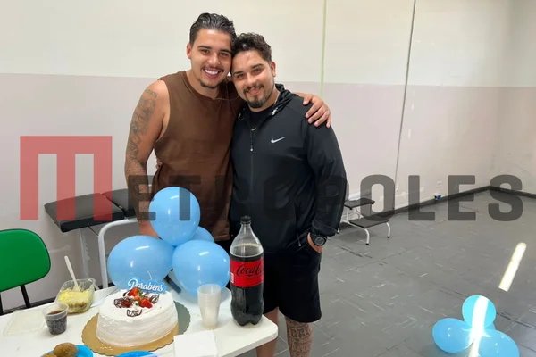 Pedro Henrique Espíndola com o irmão