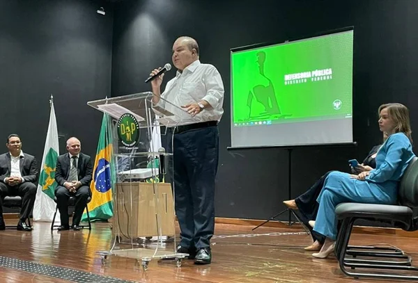 Ibaneis prevê a reformulação da Defensoria Pública do Distrito Federal