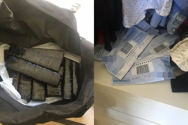 Envelopes de depósito bancário com droga