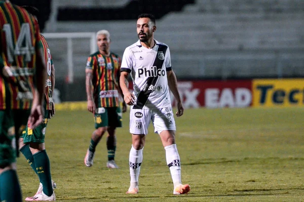 Atacante Moisés, da Ponte Preta