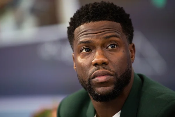 Foto colorida de Kevin Hart - Metrópoles