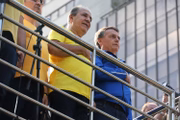 Silas Malafaia e o ex-presidente Jair Bolsonaro em ato na Avenida Paulista