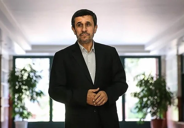 Ahmadinejad anuncia que não vai concorrer à reeleição no Irã