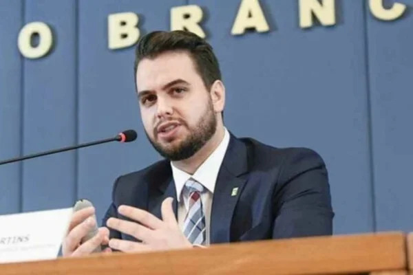 Filipe Martins, ainda como assessor de Jair Bolsonaro - Metrópoles
