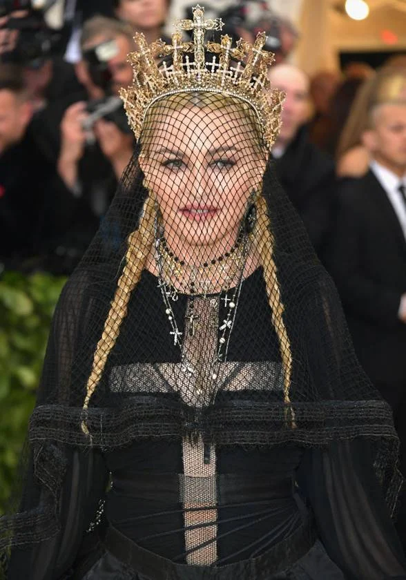 Entre os motivos da separação apontados pelo ex-marido Guy Ritchie estava a religião de Madonna, a Cabala Entre os motivos da separação apontados pelo ex-marido Guy Ritchie estava a religião de Madonna, a Cabala