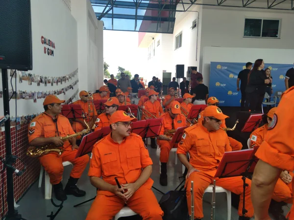 Ibaneis anuncia promoção de 111 bombeiros militares no DF. Veja lista