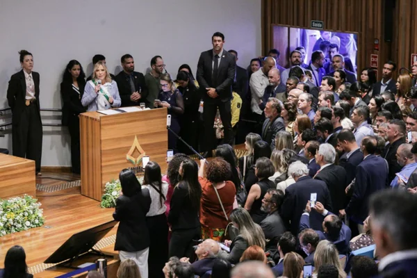 Celina pede ao presidente do BRB que afaste envolvidos no caso Master