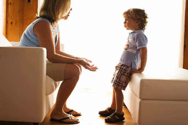 Por que é importante conversar sobre o coronavírus com seus filhos